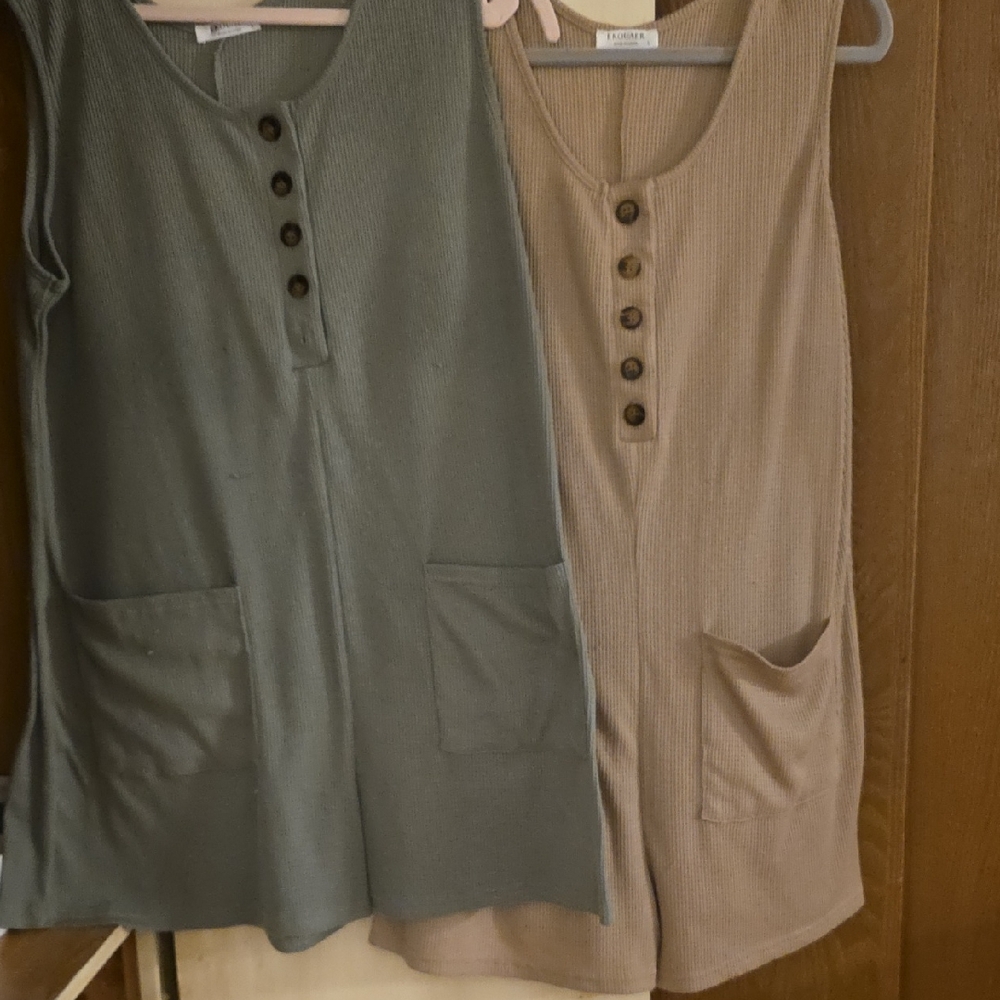 Sleeveless Button-Front Jumpsuit - Green and Tan